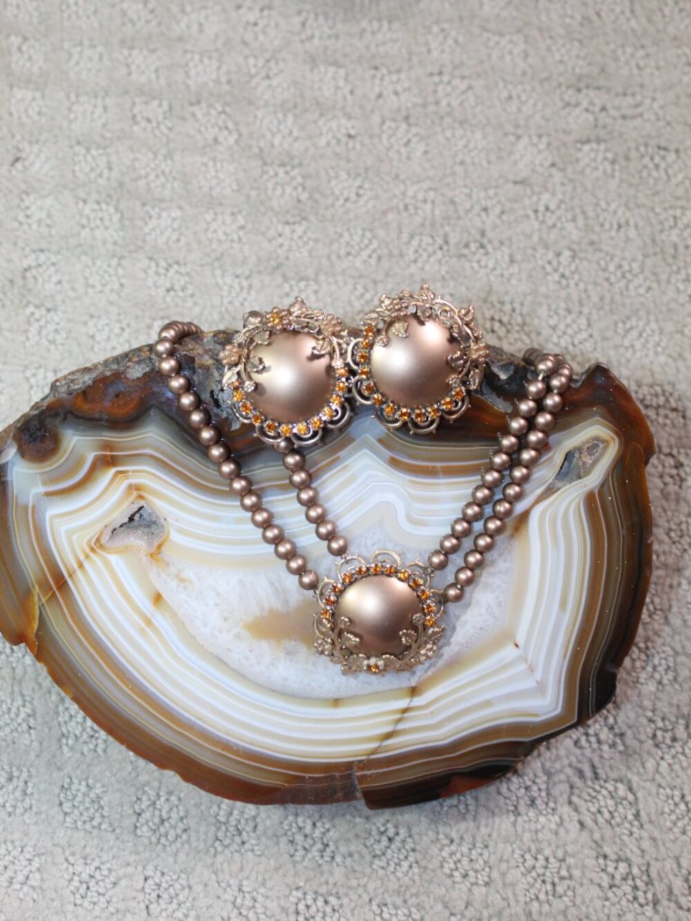 Vtg Mid-Century Bronze-tone Faux Pearl Necklace Earrings Pendant Set Rhinestone